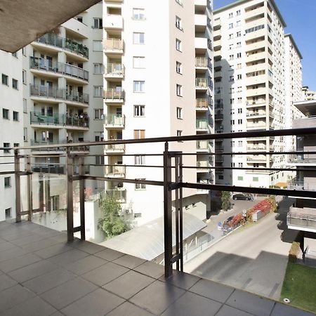 2 Bedrooms Bukowinska P&O Serviced Apartments Varşovia Exterior foto