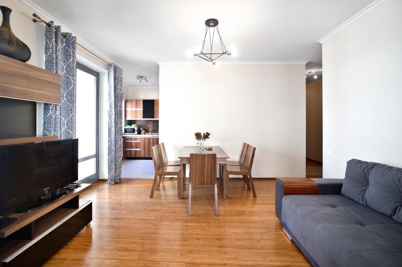2 Bedrooms Bukowinska P&O Serviced Apartments Varşovia Exterior foto