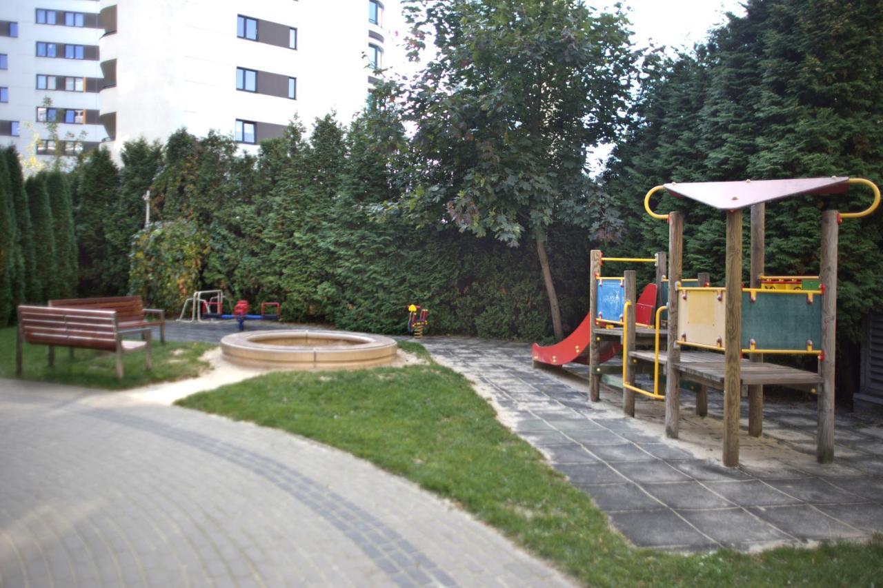 2 Bedrooms Bukowinska P&O Serviced Apartments Varşovia Exterior foto