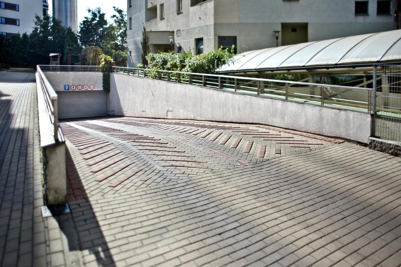 2 Bedrooms Bukowinska P&O Serviced Apartments Varşovia Exterior foto